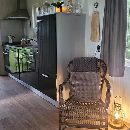 Pipowagen Bijzonder Buitenaf Met Jacuzzi En Sauna * Vragender