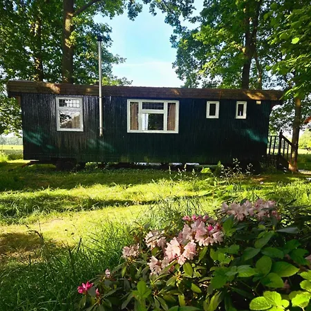 Autentieke Pipowagen Bijzonder Buitenaf Met Jacuzzi En Finse Sauna Vragender