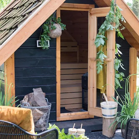 Feriehus Autentieke Pipowagen Bijzonder Buitenaf Met Jacuzzi En Finse Sauna Vragender