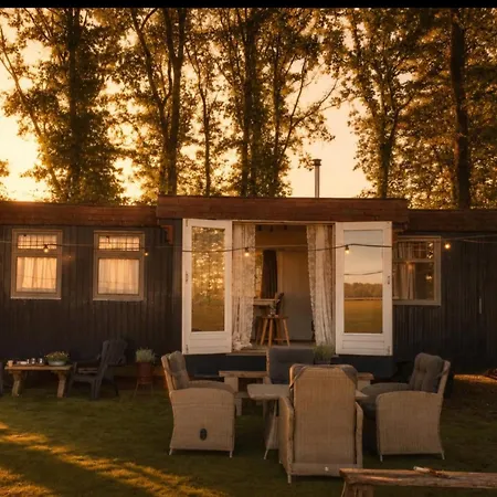 Bijzonder Buitenaf Met Fantastische Jacuzzi En Finse Sauna Ferienhaus Vragender