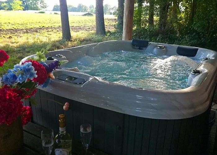 Autentieke Pipowagen Bijzonder Buitenaf Met Jacuzzi En Finse Sauna בית נופש