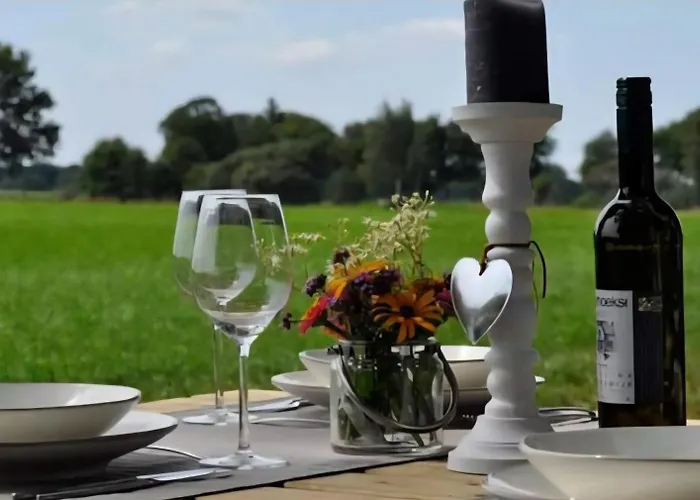 Autentieke Pipowagen Bijzonder Buitenaf Met Jacuzzi En Finse Sauna בית נופש Vragender