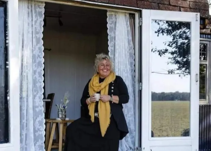 Autentieke Pipowagen Bijzonder Buitenaf Met Jacuzzi En Finse Sauna * Vragender