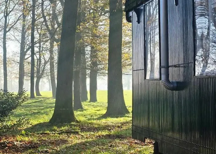 Semesterbostad Autentieke Pipowagen Bijzonder Buitenaf Met Jacuzzi En Finse Sauna *