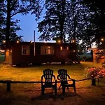 Hébergement de vacances Autentieke Pipowagen Bijzonder Buitenaf Met Jacuzzi En Finse Sauna