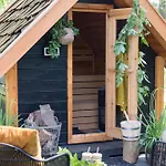 Hébergement de vacances Autentieke Pipowagen Bijzonder Buitenaf Met Jacuzzi En Finse Sauna Vragender