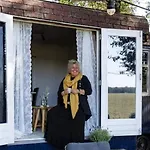 Autentieke Pipowagen Bijzonder Buitenaf Met Jacuzzi En Finse Sauna * Vragender